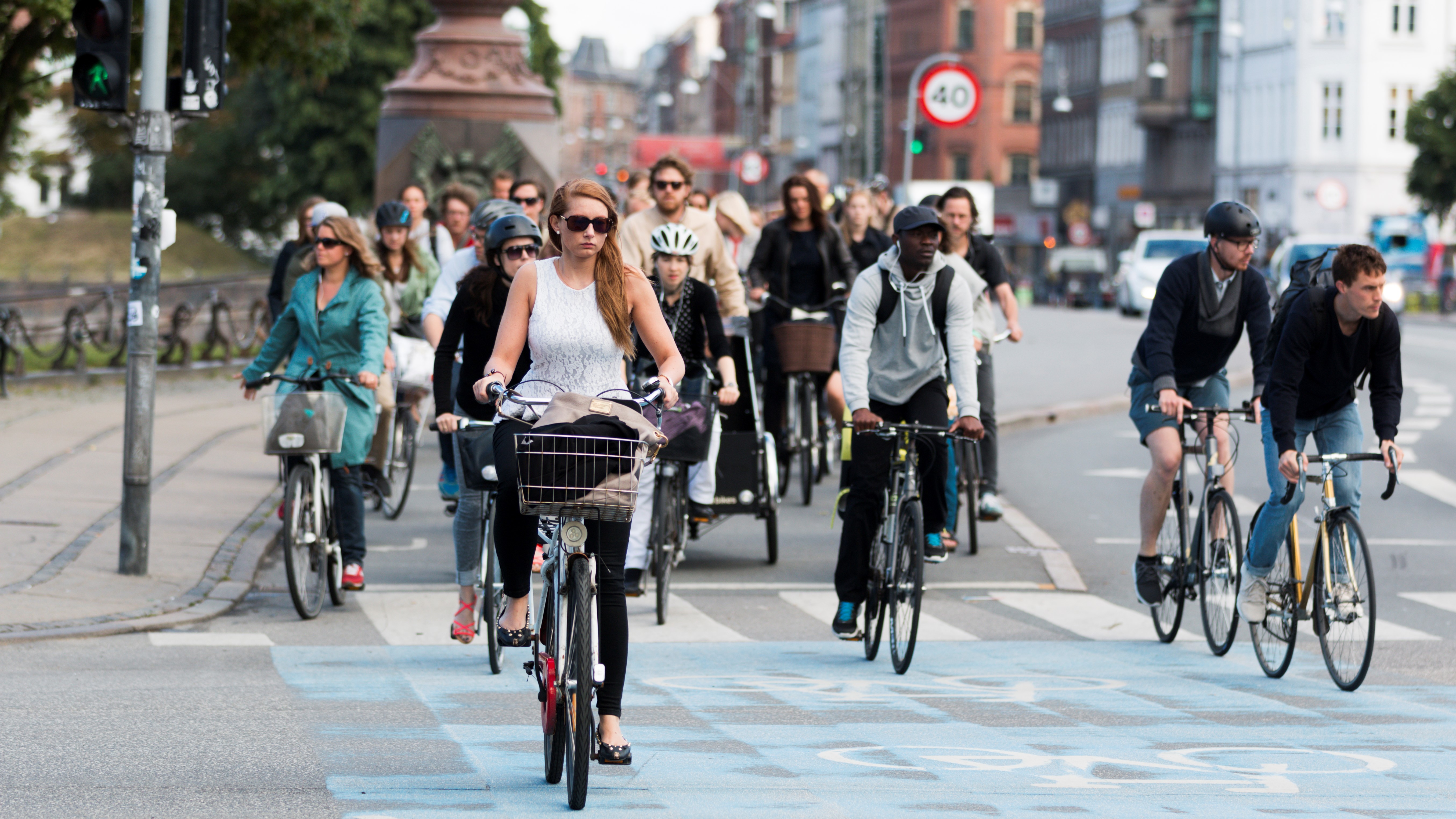 CROP Cykler Myldretid KBH Istock 499760083