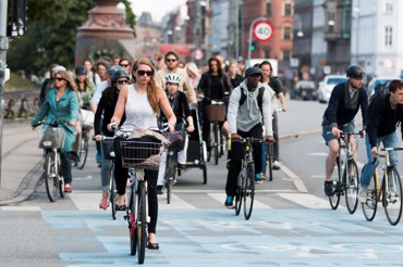 CROP Cykler Myldretid KBH Istock 499760083