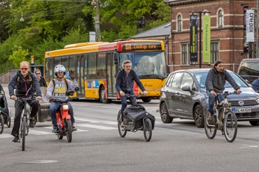 CROP Bus Cyklister KBH Istock 1319598294