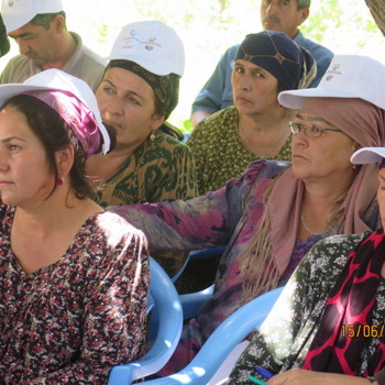 Apricot farmers listening to advice