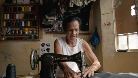 With the support of STVC MCRP, this participant or project-affected person successfully acquired a brand-new sewing machine for his livelihood.