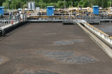 Settling Tank At Wastewater Treatment Plant Shutterstock 16080961 Foto Shutterstock Jpg