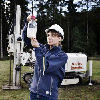 Maria Heisterberg Hansen Mhn Holding Sample
