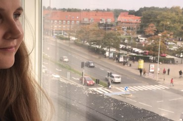 Pil Kigger Ud 1 Redigeret