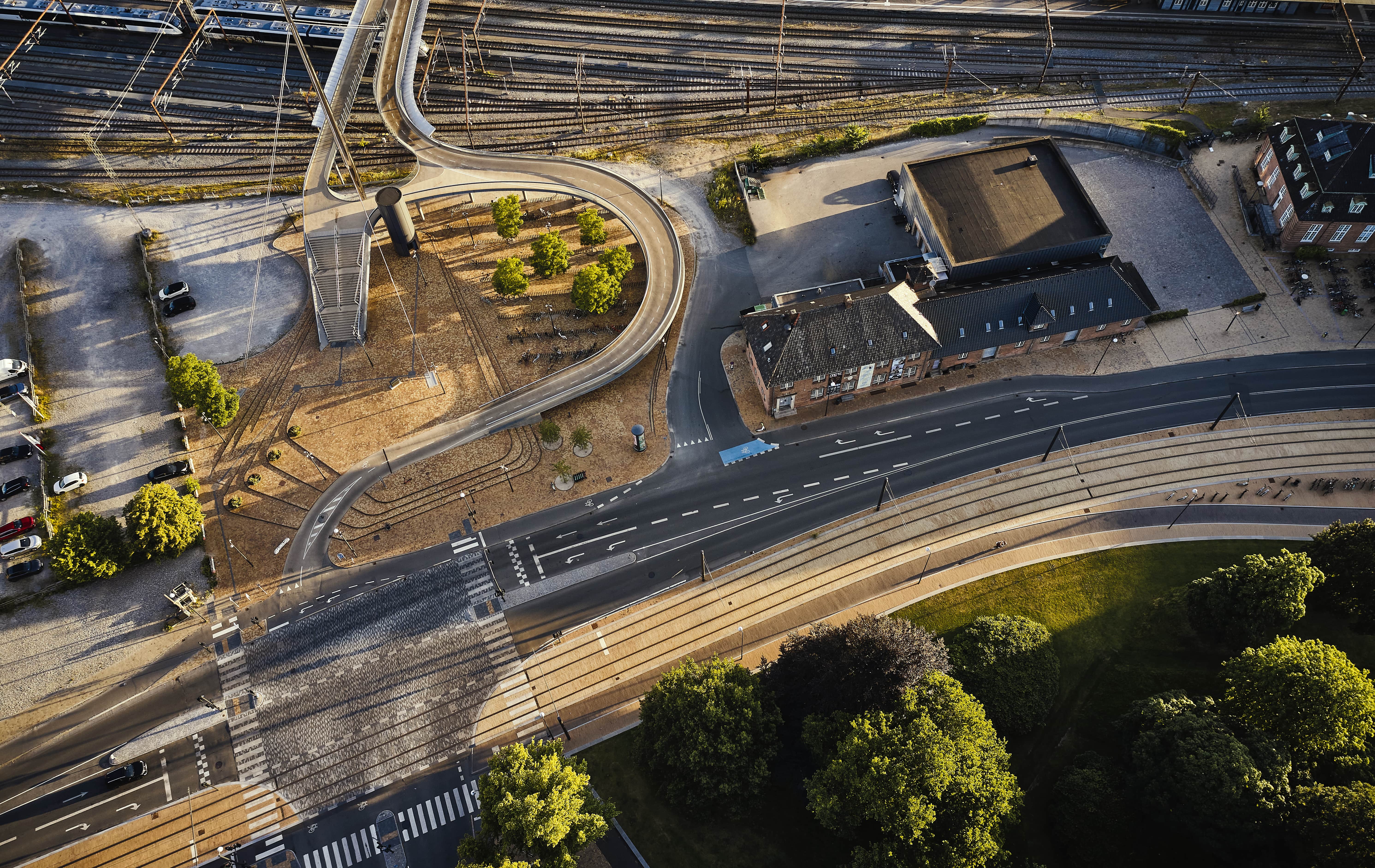 COMPRESS 01 Odense Letbane Cykelbro Westersoe Istock 1409905926 Min