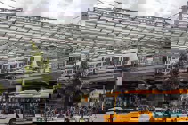COMPRESS Metro Bus KBH Istock 827223098